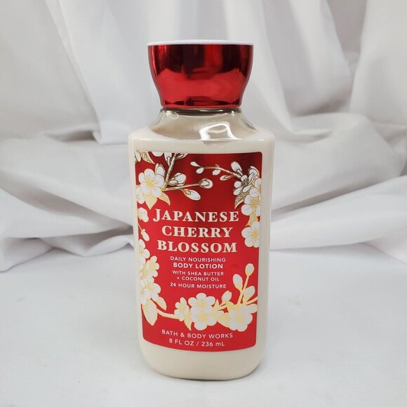 Bath & Body Works Japanese Cherry Blossom Body Lotion 8 fl oz - Picture 1 of 4